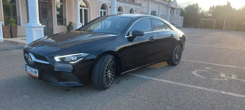 MERCEDES-BENZ CLA180