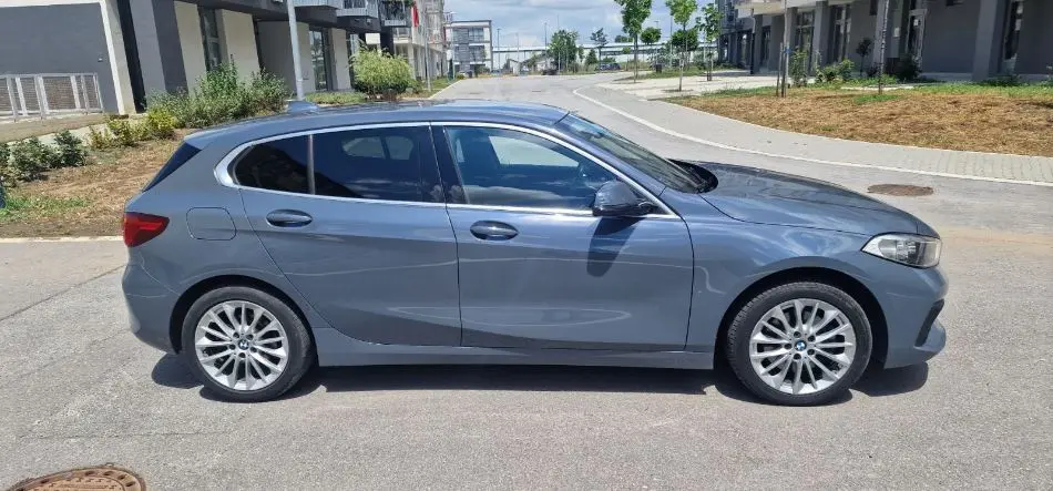 BMW 1 SERIES